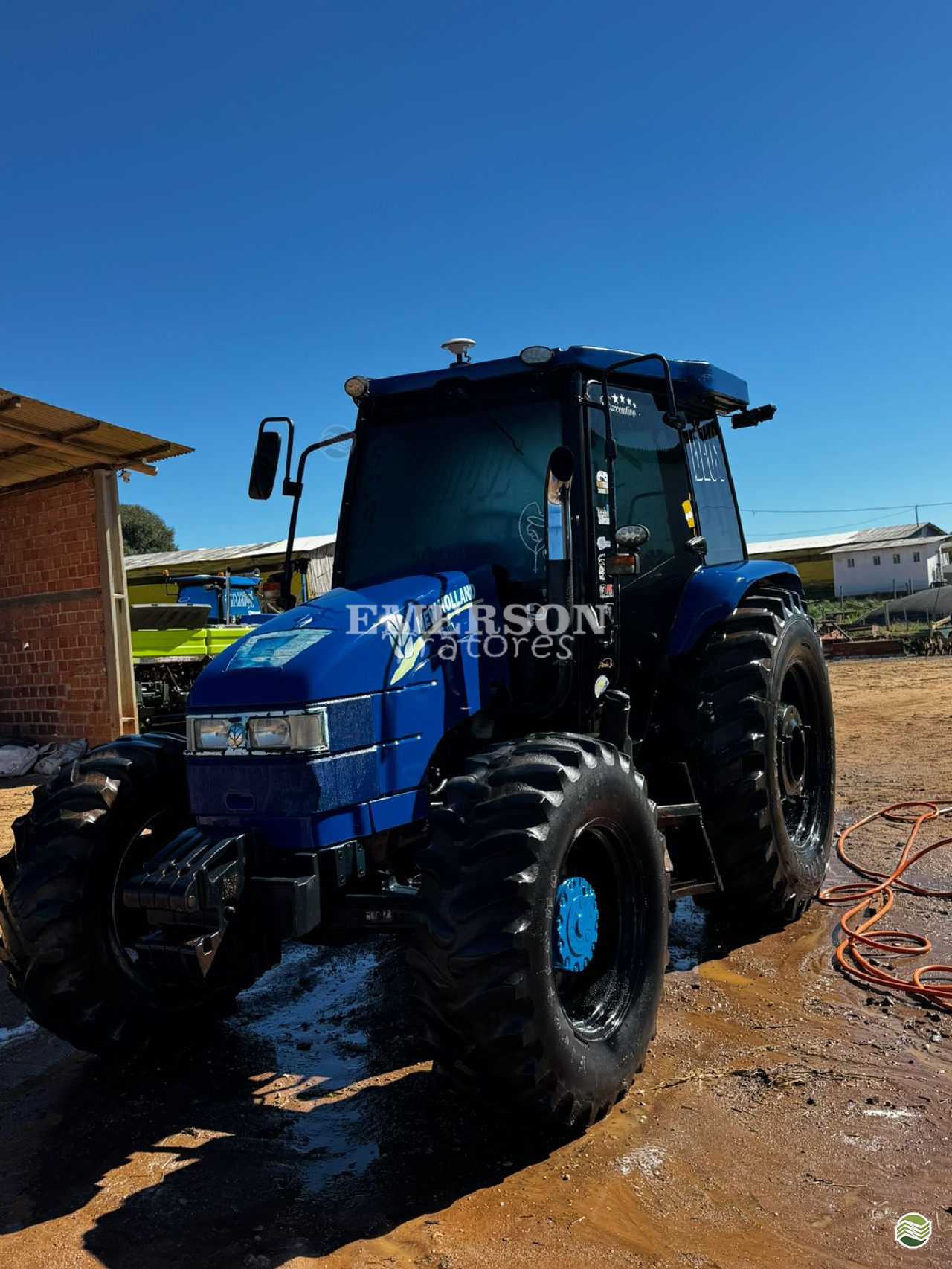 NEW TL 85 de Emerson Tratores